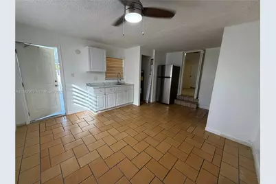 200 W 53rd Ter #A, Hialeah, FL 33012 - Photo 5