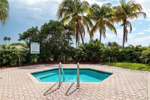 2008 SE 26th Ln, Homestead, FL 33035 - Photo 15