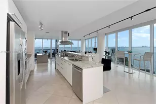 601 NE 36th St, Miami, FL 33137 - Photo 11