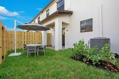 15955 SW 2nd St #15955, Pembroke Pines, FL 33027 - Photo 13