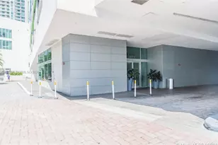 335 S Biscayne Blvd, Miami, FL 33131 - Photo 33