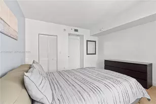 335 S Biscayne Blvd, Miami, FL 33131 - Photo 29