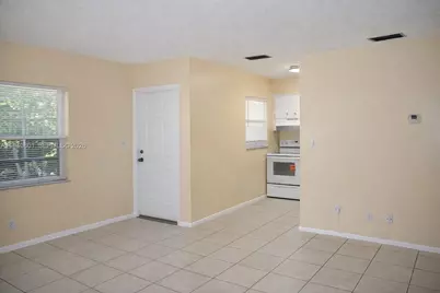 3841 NE 3rd Ave #4, Oakland Park, FL 33334 - Photo 3