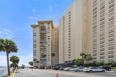 11111 Biscayne Blvd #4H, Miami, FL 33181 - Photo 25