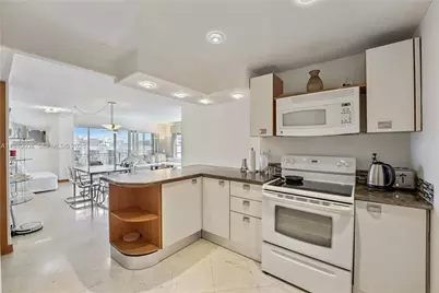 11111 Biscayne Blvd #4H, Miami, FL 33181 - Photo 1