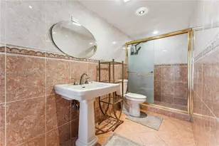 11111 Biscayne Blvd, Miami, FL 33181 - Photo 13