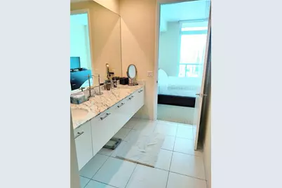 55 SE 6th St #4105, Miami, FL 33131 - Photo 9