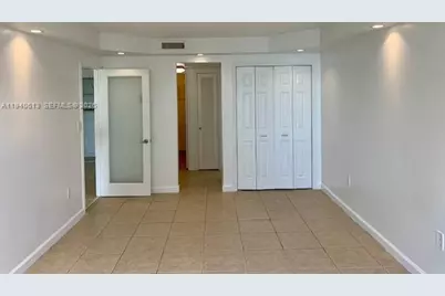 5750 Collins Ave #12 H, Miami Beach, FL 33140 - Photo 11