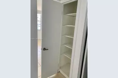 5750 Collins Ave #12 H, Miami Beach, FL 33140 - Photo 27