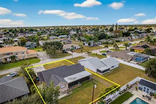 1425 SE 25th Ln, Cape Coral, FL 33904 - Photo 5