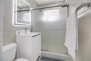 2700 NE 135th St, North Miami, FL 33181 - Photo 9