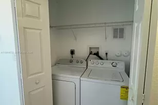 11601 NW 89th St, Doral, FL 33178 - Photo 15