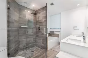 1300 Brickell Bay Dr, Miami, FL 33131 - Photo 19