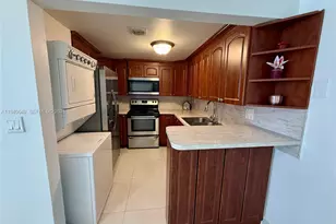 20 SW 108th Ave, Sweetwater, FL 33174 - Photo 3