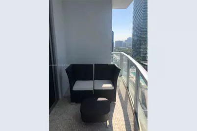 1060 Brickell Ave #1915, Miami, FL 33131 - Photo 11