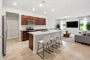 4488 E Appleton Cir E, Oakland Park, FL 33309 - Photo 1