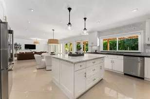 12685 SW 81st Ave, Pinecrest, FL 33156 - Photo 15