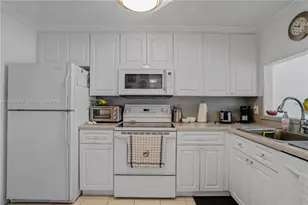 7801 Abbott Ave, Miami Beach, FL 33141 - Photo 5