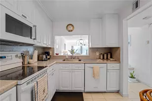 7801 Abbott Ave, Miami Beach, FL 33141 - Photo 7