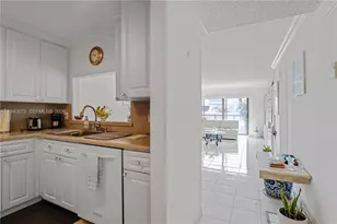 7801 Abbott Ave, Miami Beach, FL 33141 - Photo 9