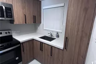 3820 W 9th Way, Hialeah, FL 33012 - Photo 11