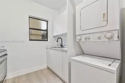 858 NW 3rd St #6, Miami, FL 33128 - Photo 11