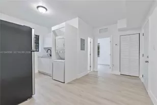 858 NW 3rd St, Miami, FL 33128 - Photo 9