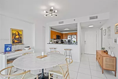 6362 Collins Ave #311, Miami Beach, FL 33141 - Photo 5