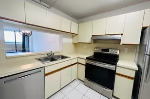 2555 Collins Ave, Miami Beach, FL 33140 - Photo 5