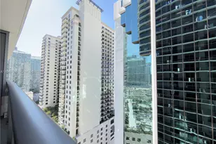 55 SW 9th St, Miami, FL 33130 - Photo 15