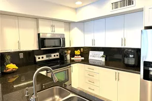 6417 Windmill Gate Rd, Miami Lakes, FL 33014 - Photo 9