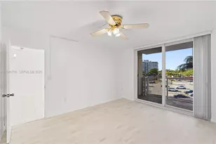 1351 NE Miami Gardens Dr, Miami, FL 33179 - Photo 9