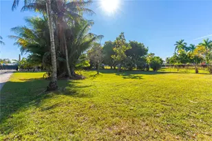 19750 SW 136th St, Miami, FL 33196 - Photo 13