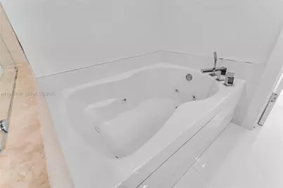 50 Biscayne Blvd #3601, Miami, FL 33132 - Photo 37