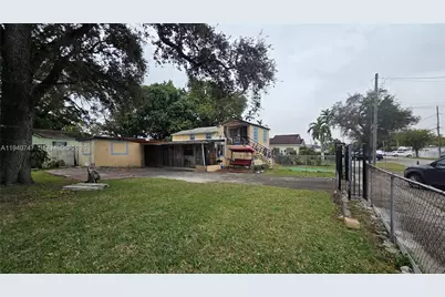 3108 NW 29th St, Miami, FL 33142 - Photo 11