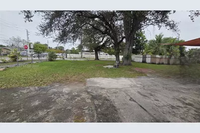 3108 NW 29th St, Miami, FL 33142 - Photo 19