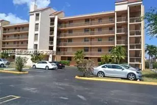10155 NW 9th St Cir, Miami, FL 33172 - Photo 1