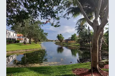 9537 NW 42nd St, Sunrise, FL 33351 - Photo 3