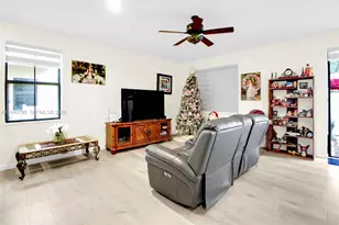 10137 W 32nd Ln, Hialeah, FL 33018 - Photo 5