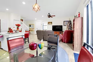 10137 W 32nd Ln, Hialeah, FL 33018 - Photo 11