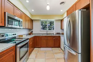 11339 NE 8th Ct, Biscayne Park, FL 33161 - Photo 13