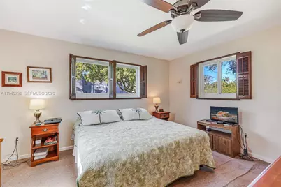 11339 NE 8th Ct, Biscayne Park, FL 33161 - Photo 19