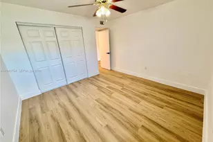 617 NW 10th St, Miami, FL 33136 - Photo 15