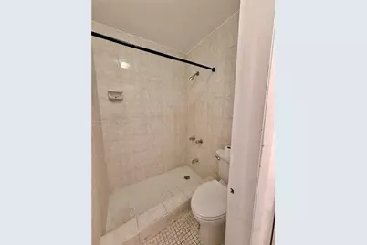 617 NW 10th St, Miami, FL 33136 - Photo 21