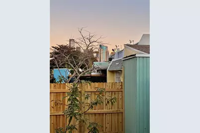 617 NW 10th St, Miami, FL 33136 - Photo 17