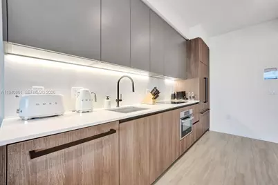 580 72nd #1004, Miami Beach, FL 33141 - Photo 7