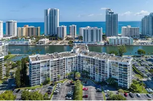 800 Parkview Dr, Hallandale Beach, FL 33009 - Photo 35