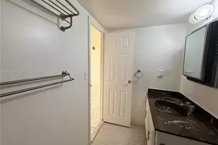 800 Parkview Dr, Hallandale Beach, FL 33009 - Photo 21