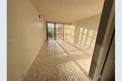 800 Parkview Dr #303, Hallandale Beach, FL 33009 - Photo 3