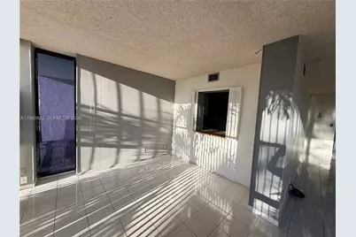 800 Parkview Dr #303, Hallandale Beach, FL 33009 - Photo 5